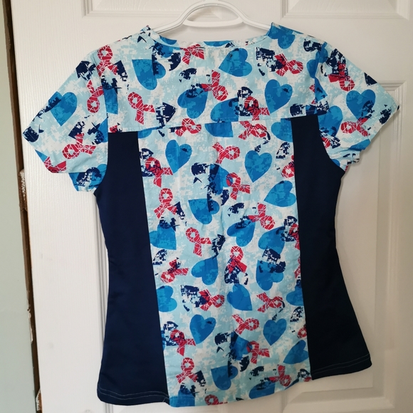 Scrub top - Picture 3 of 3